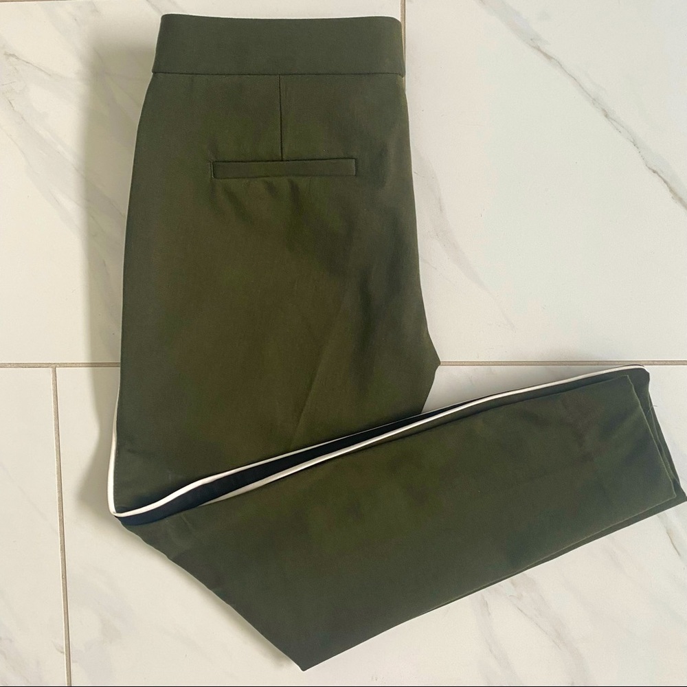 Banana Republic straight leg crop pants with side strips